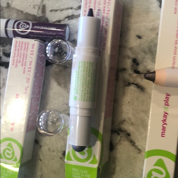 ❄️3 for $15❄️Set of 3 Mary Kay at play eye violet eye colors - Picture 5 of 6